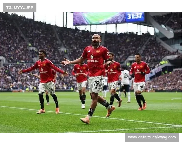 热刺2-2曼联，德里赫特读秒阶段头球绝平